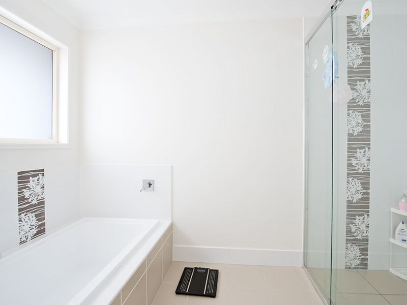 16 Griffith Court, North Lakes QLD 4509