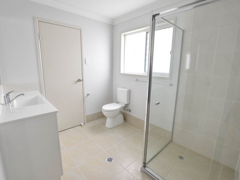 2/ 27 Old Gympie Road, Kallangur QLD 4503