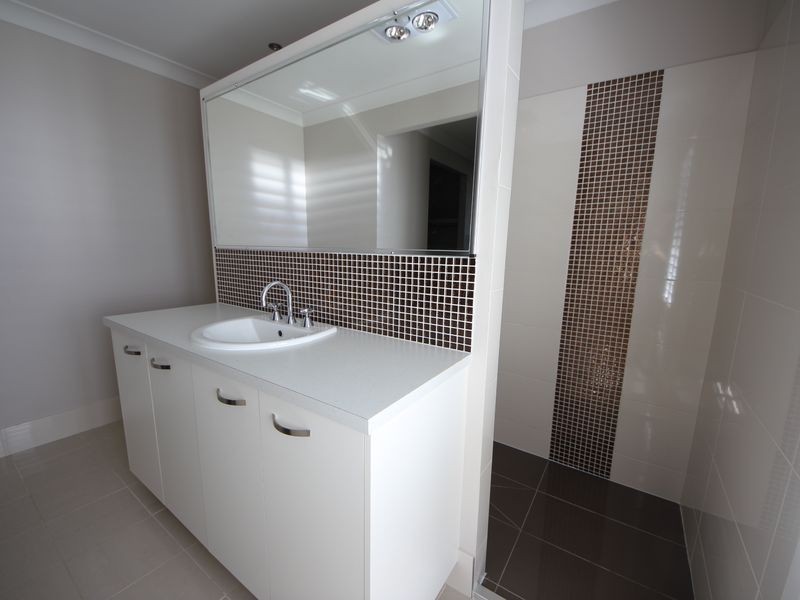 38 Forrestal Circuit, North Lakes QLD 4509