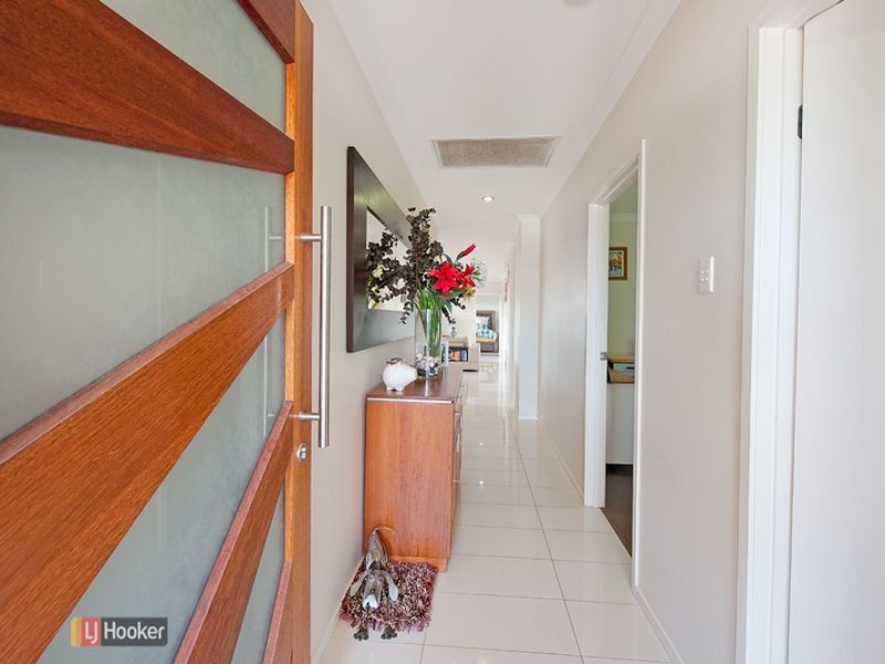 76 Sears Parade, North Lakes QLD 4509