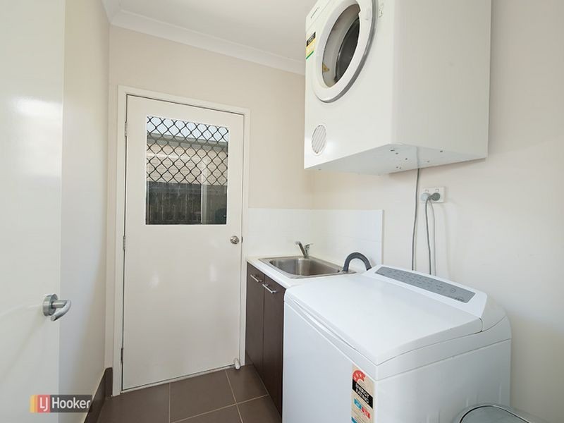 76 Sears Parade, North Lakes QLD 4509