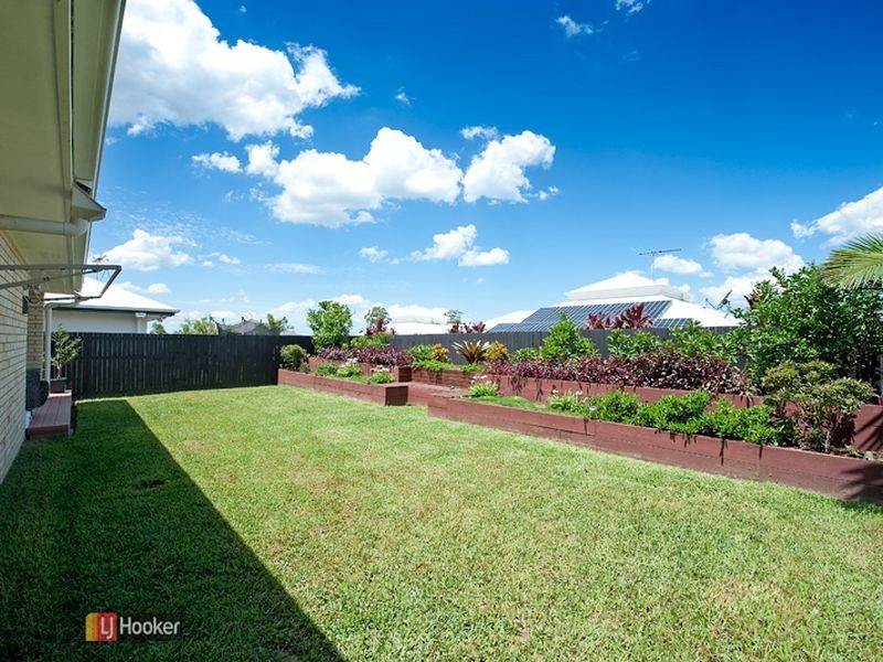 76 Sears Parade, North Lakes QLD 4509