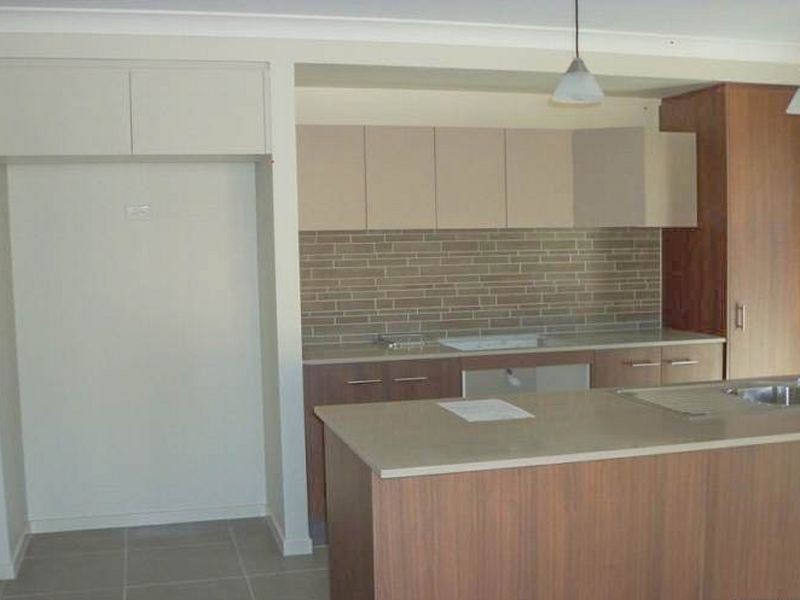 29 Dickson Crescent, North Lakes QLD 4509