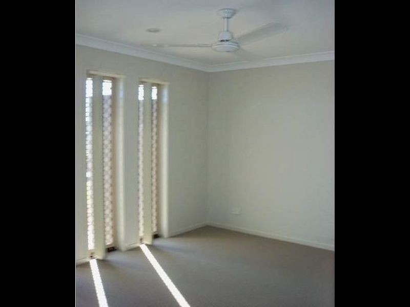 29 Dickson Crescent, North Lakes QLD 4509