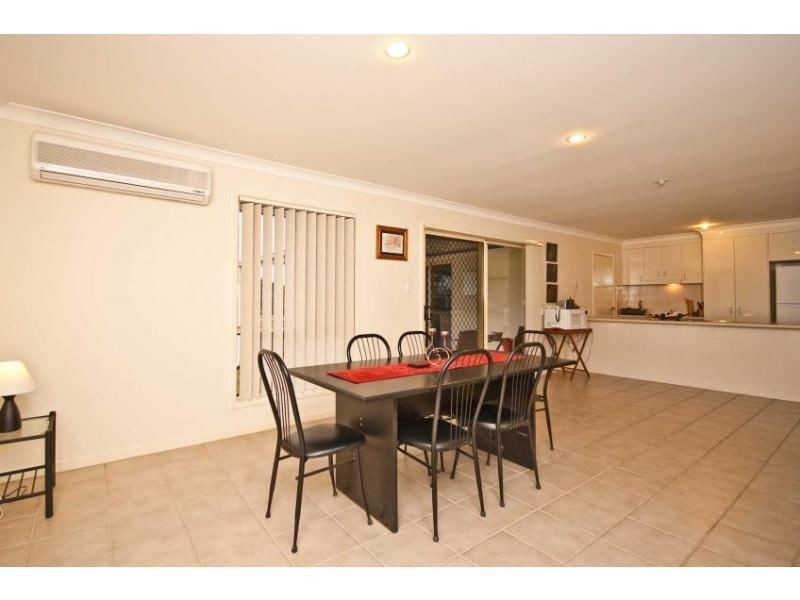 8 Aretha Lane, Narangba QLD 4504