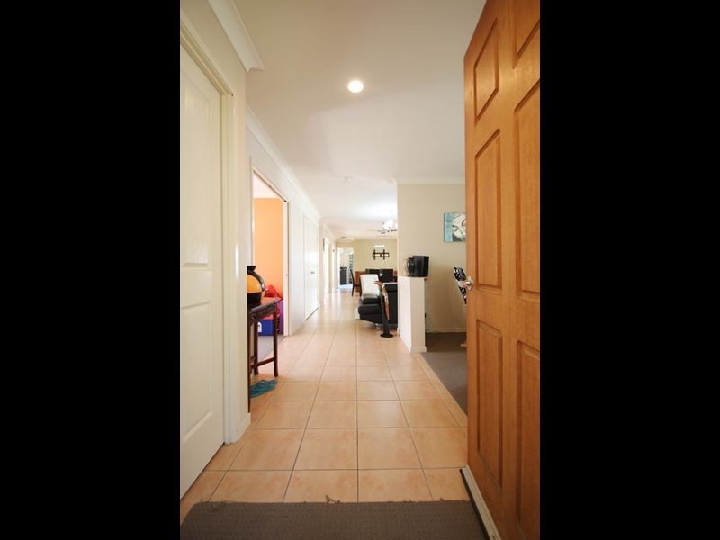 2 Ulysses Street, Kallangur QLD 4503