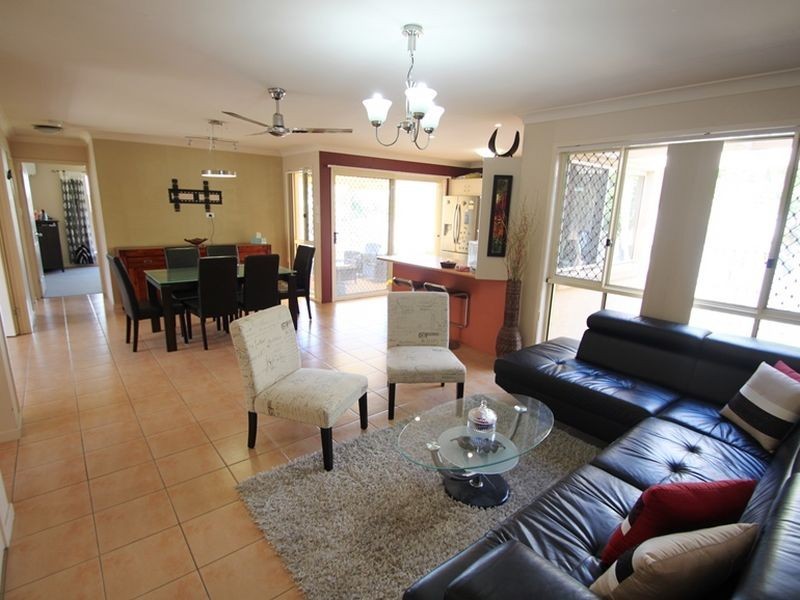 2 Ulysses Street, Kallangur QLD 4503