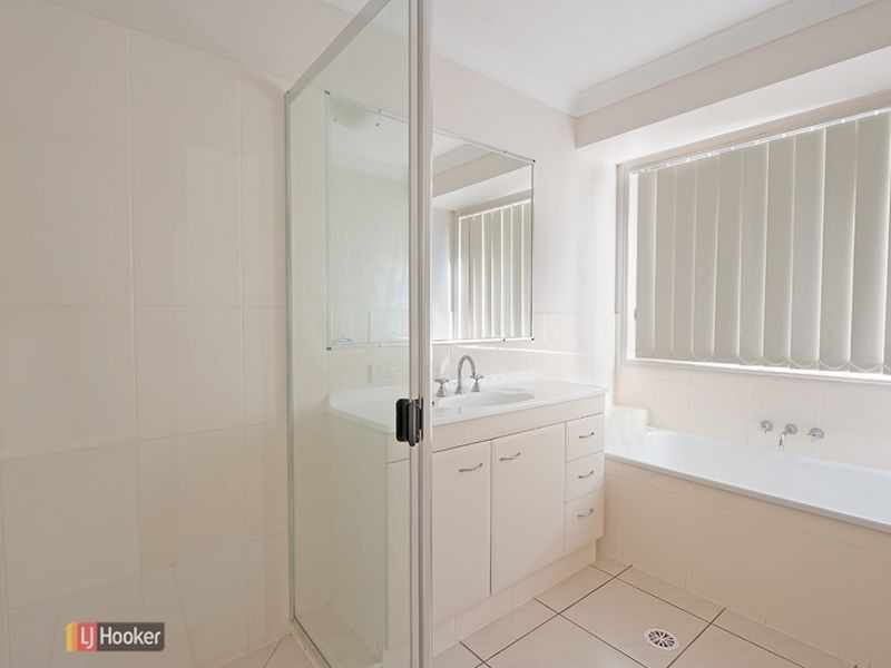 20 Menara Circuit, North Lakes QLD 4509