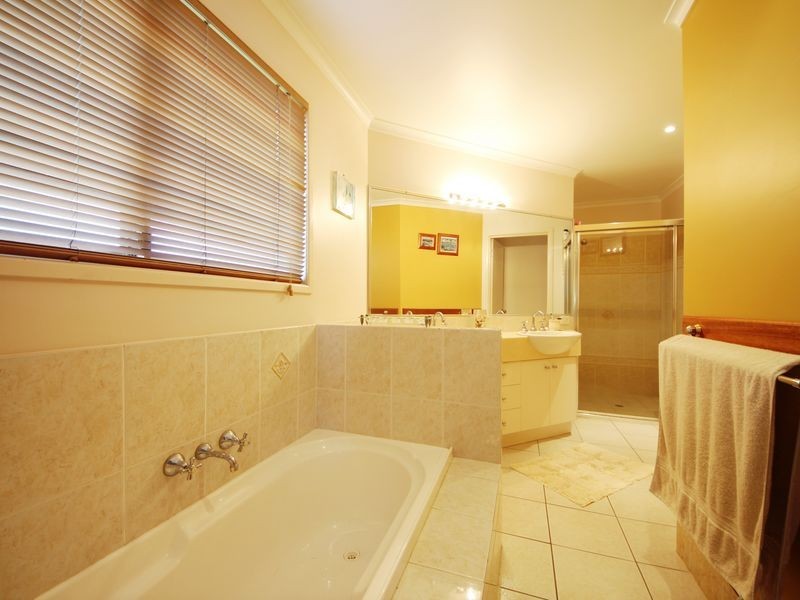 3 Monduran Court, Petrie QLD 4502