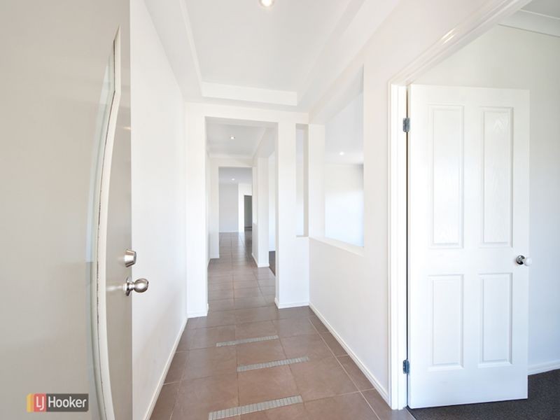 7 Planigale Crescent, North Lakes QLD 4509