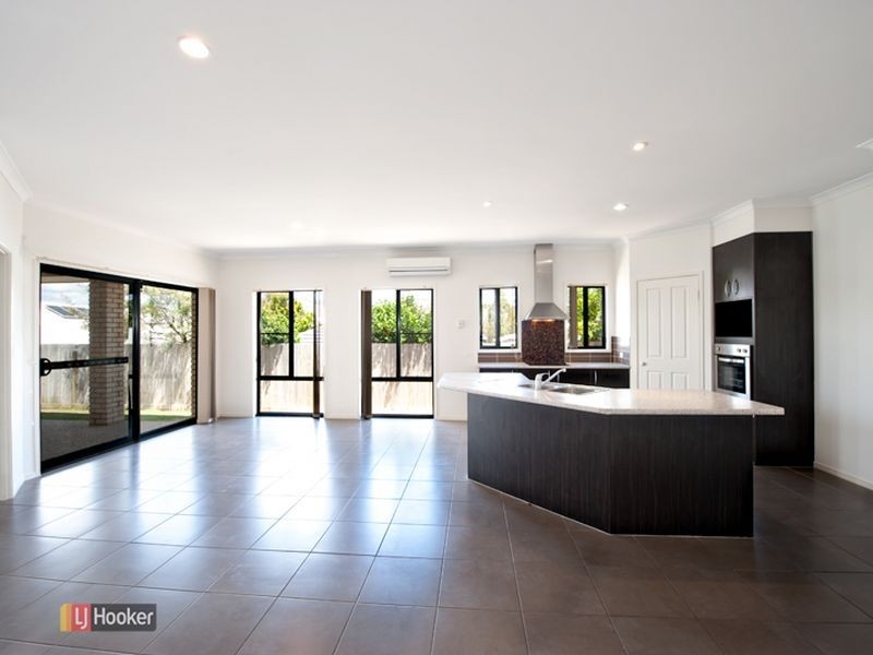 7 Planigale Crescent, North Lakes QLD 4509