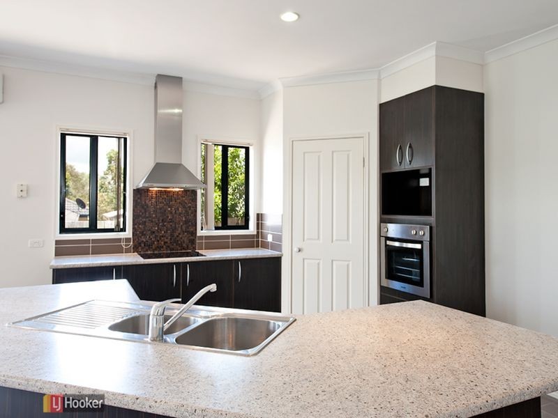 7 Planigale Crescent, North Lakes QLD 4509