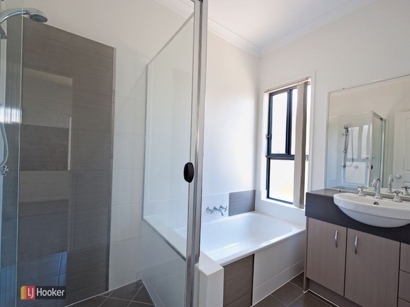 7 Planigale Crescent, North Lakes QLD 4509