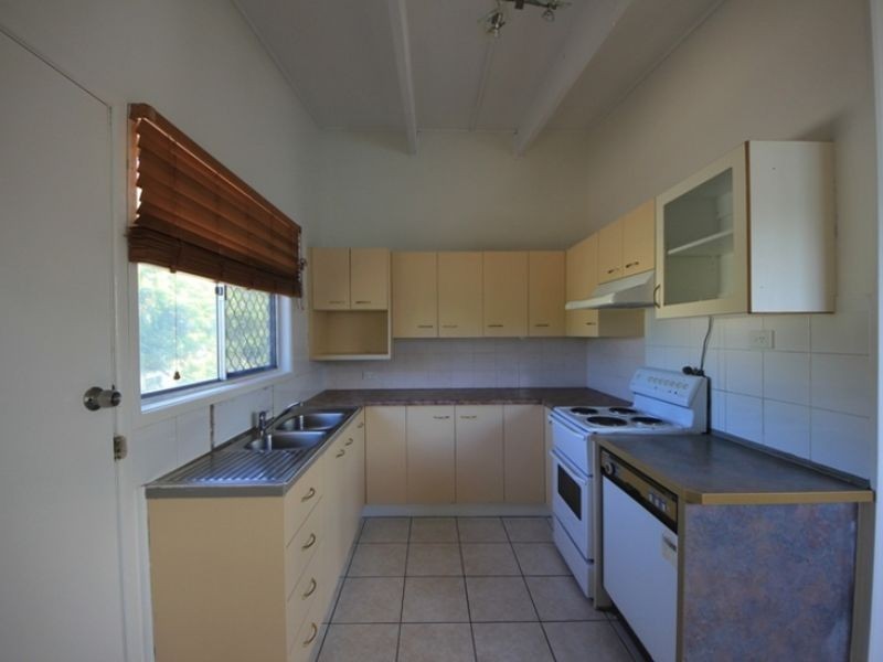 7 Garnet Avenue, Kallangur QLD 4503
