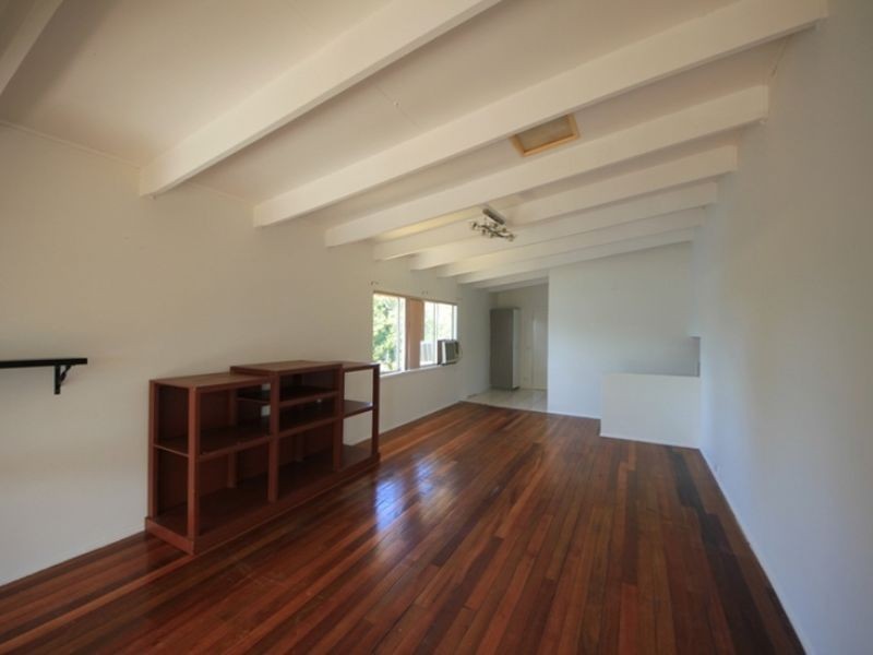 7 Garnet Avenue, Kallangur QLD 4503