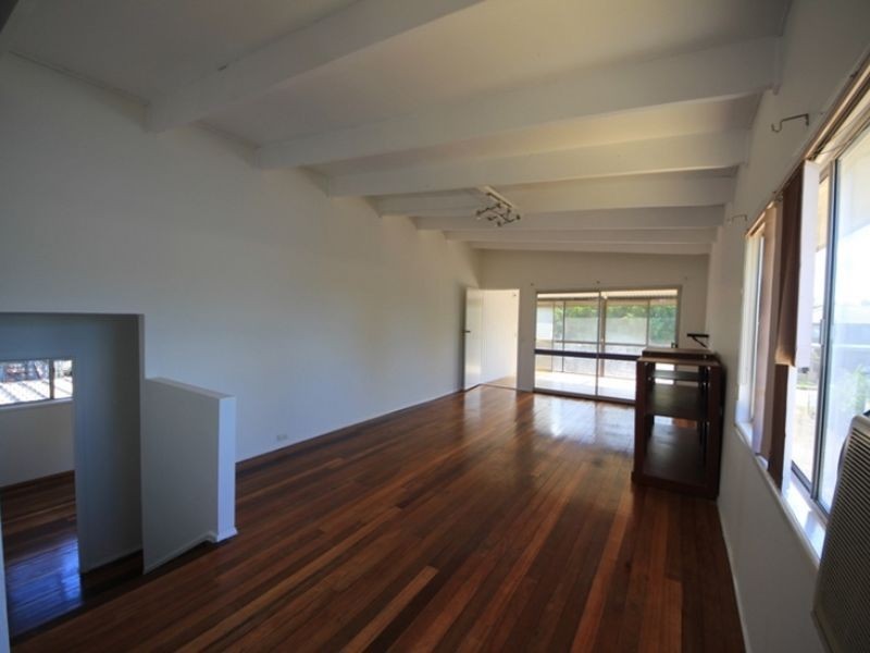 7 Garnet Avenue, Kallangur QLD 4503