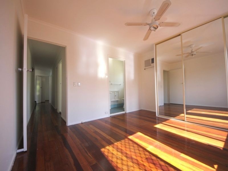7 Garnet Avenue, Kallangur QLD 4503