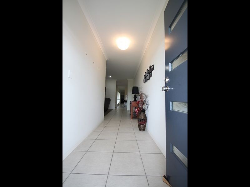 25 Wombat Parade, North Lakes QLD 4509