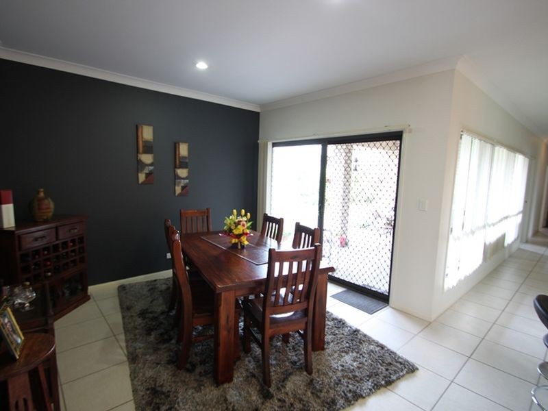 25 Wombat Parade, North Lakes QLD 4509