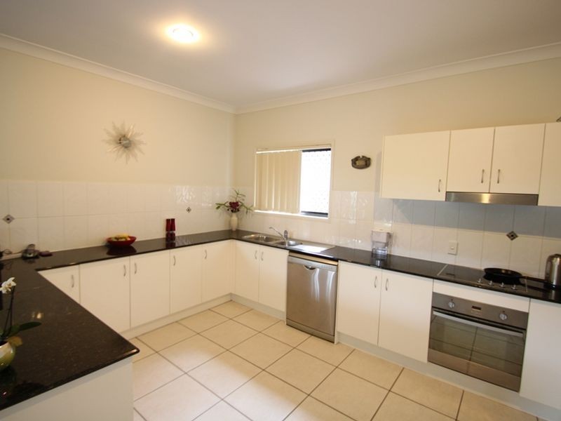 25 Wombat Parade, North Lakes QLD 4509