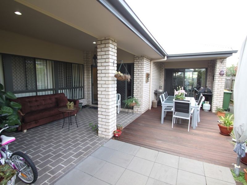 25 Wombat Parade, North Lakes QLD 4509