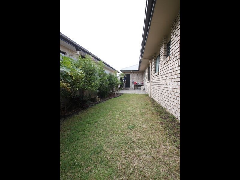 25 Wombat Parade, North Lakes QLD 4509