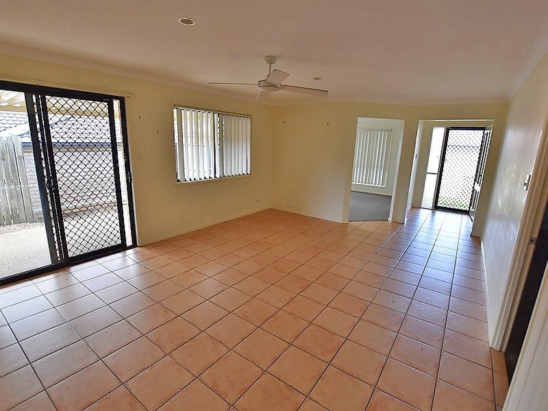 10 Chantrey Crt, Kallangur QLD 4503