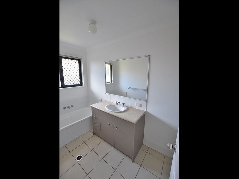 10 Diamond Avenue, Kallangur QLD 4503