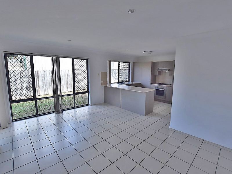 10 Diamond Avenue, Kallangur QLD 4503