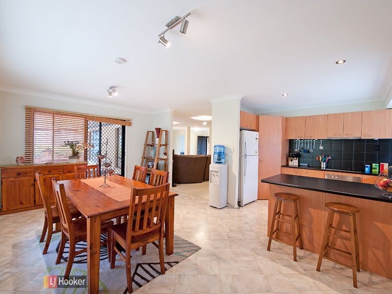 4 Crawford Street, North Lakes QLD 4509