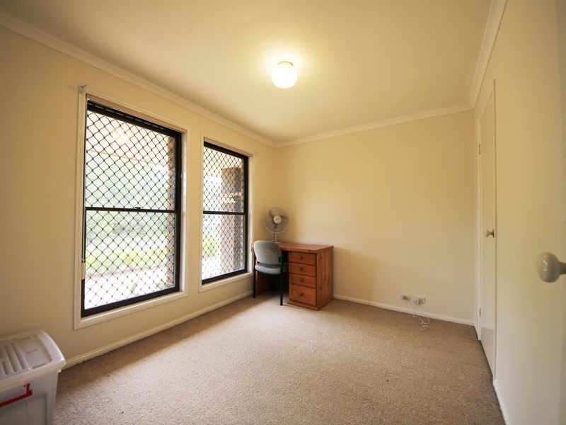 64 Bristlebird Drive, Morayfield QLD 4506