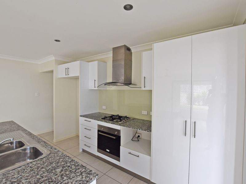 5 Toby Close, Kallangur QLD 4503