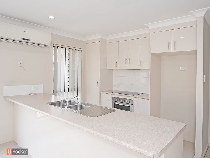7 Nina Crescent, North Lakes QLD 4509