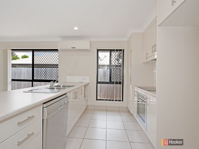 7 Nina Crescent, North Lakes QLD 4509