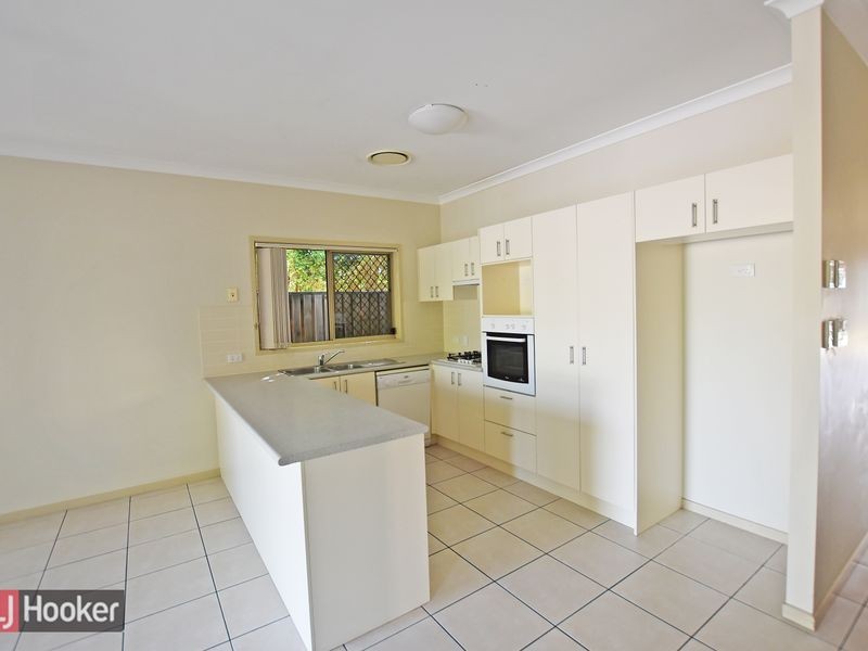 5 Kurrajong Circuit, North Lakes QLD 4509