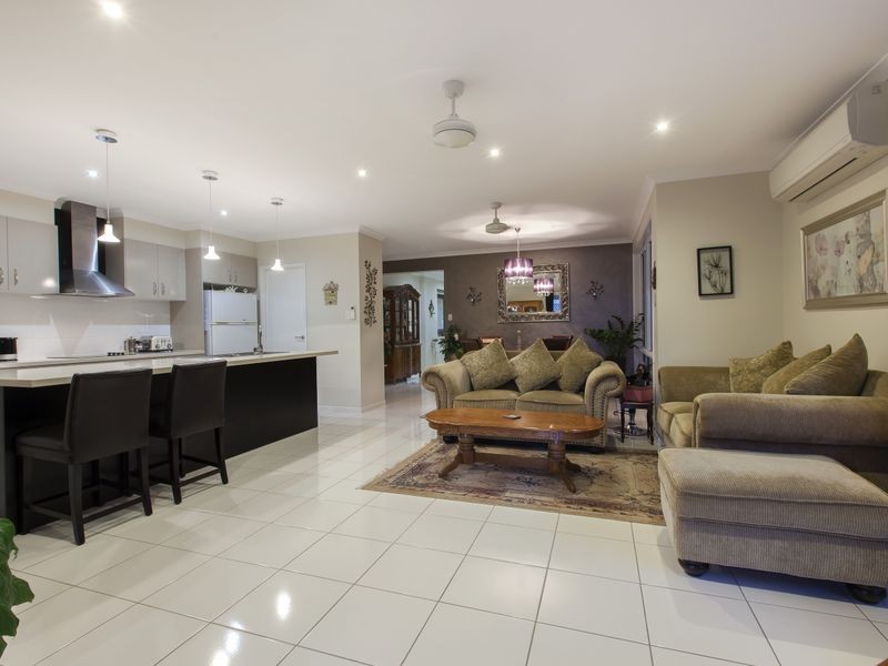 28 Magnetic Terrace, North Lakes QLD 4509