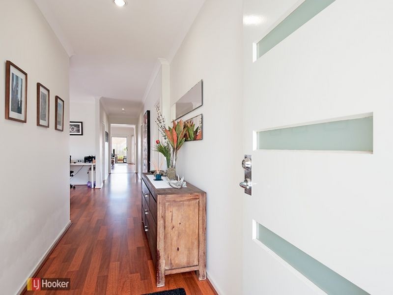 77 Sears Parade, North Lakes QLD 4509