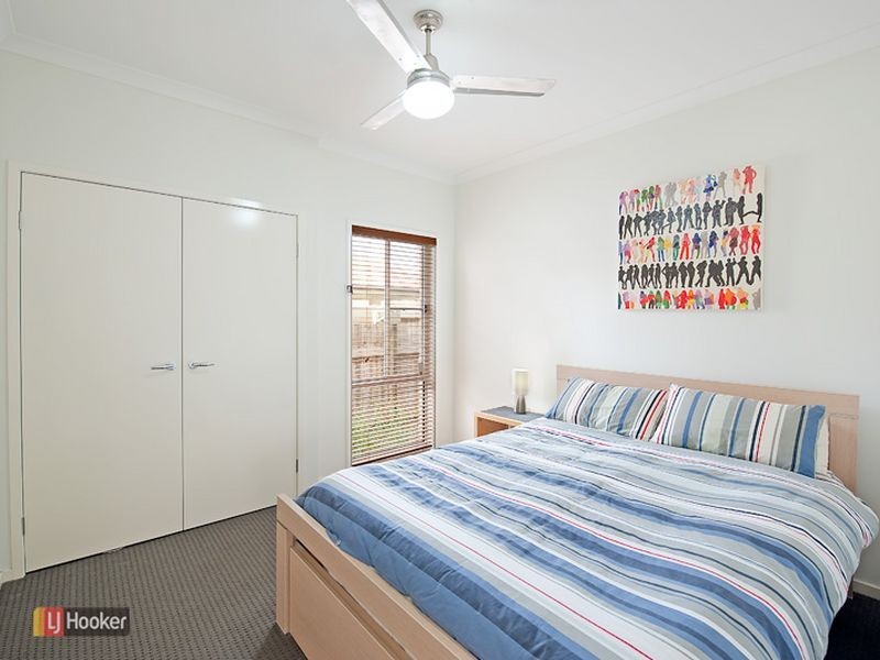 77 Sears Parade, North Lakes QLD 4509