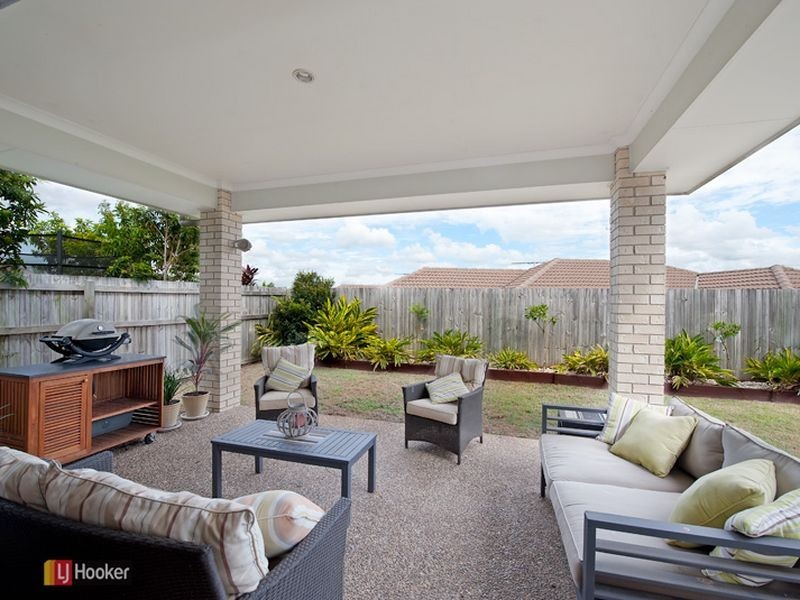 77 Sears Parade, North Lakes QLD 4509