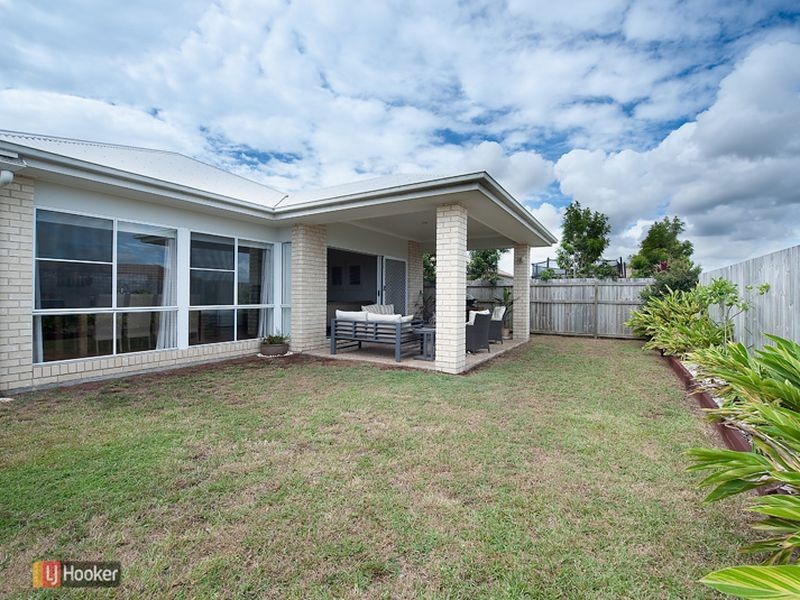 77 Sears Parade, North Lakes QLD 4509