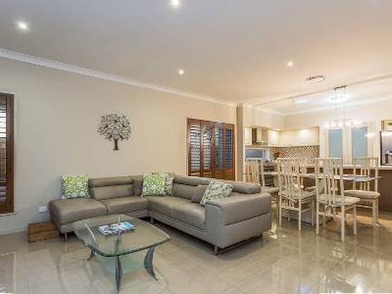 40 Forrestal Circuit, North Lakes QLD 4509
