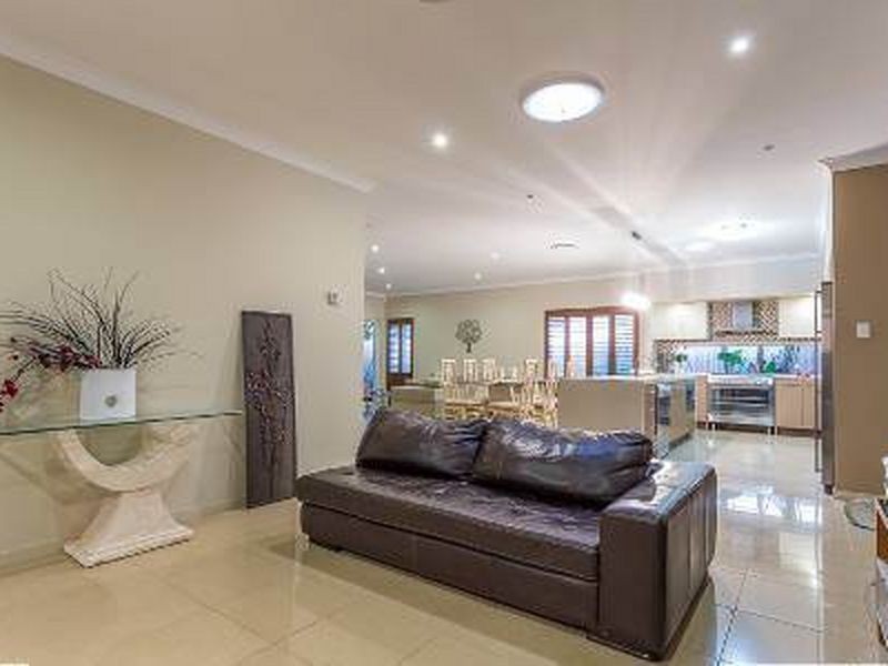 40 Forrestal Circuit, North Lakes QLD 4509