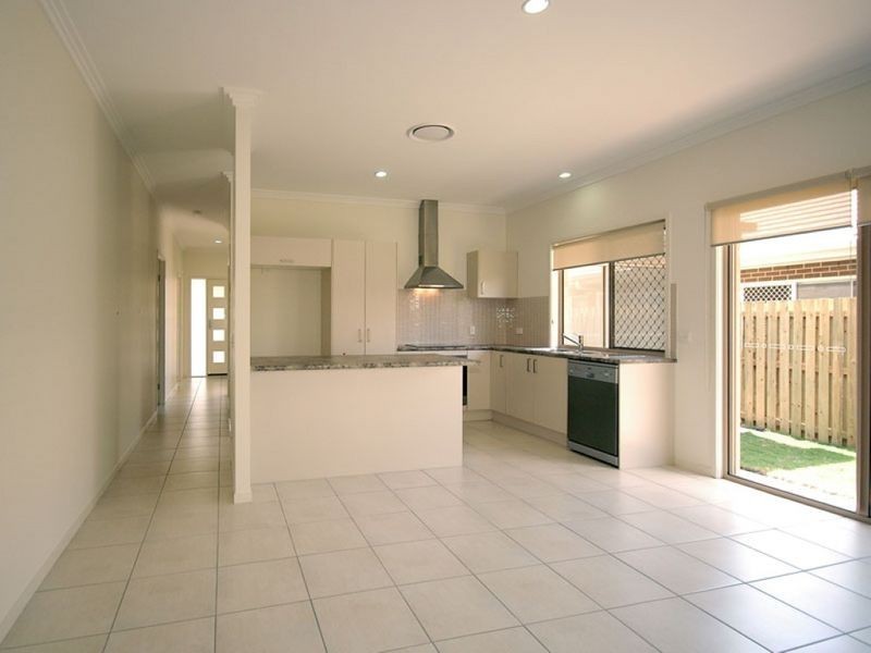 11 Astley Parade, North Lakes QLD 4509