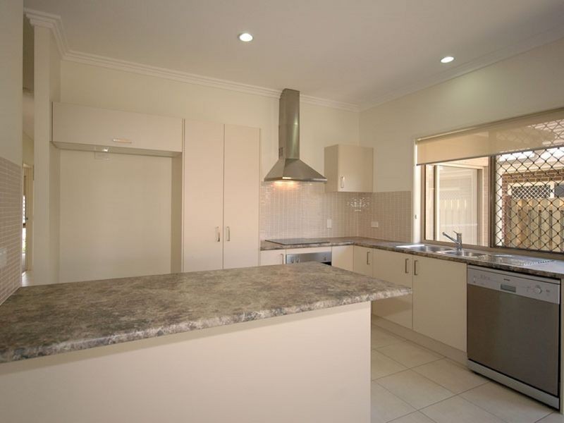 11 Astley Parade, North Lakes QLD 4509