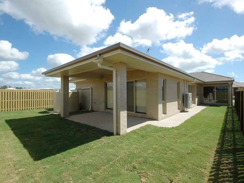 11 Astley Parade, North Lakes QLD 4509