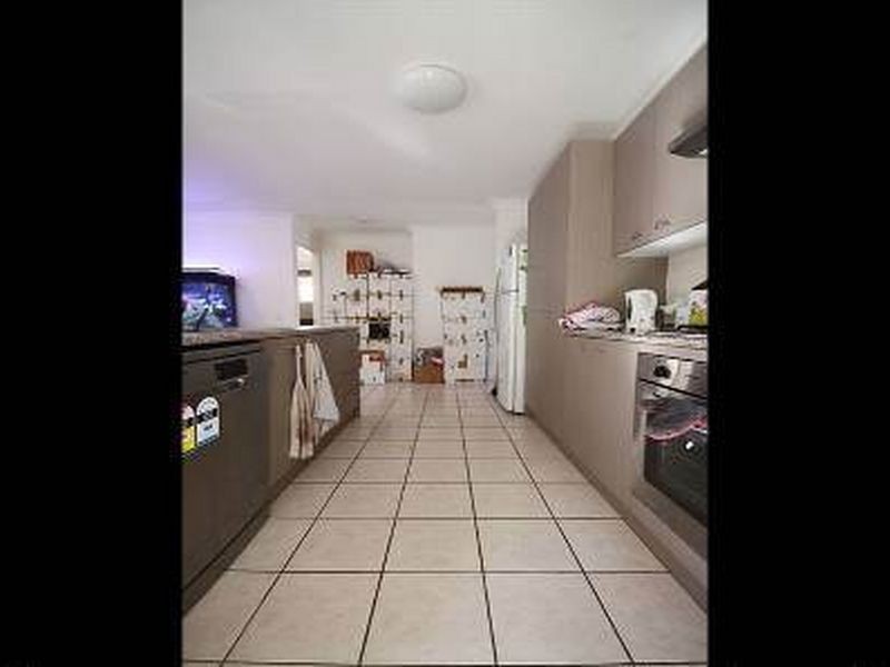 10 Acacia Crescent, Kallangur QLD 4503