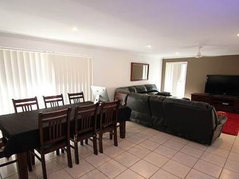 10 Acacia Crescent, Kallangur QLD 4503