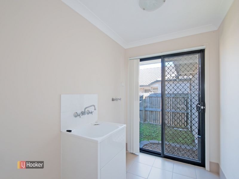 15 Nina Crescent, North Lakes QLD 4509