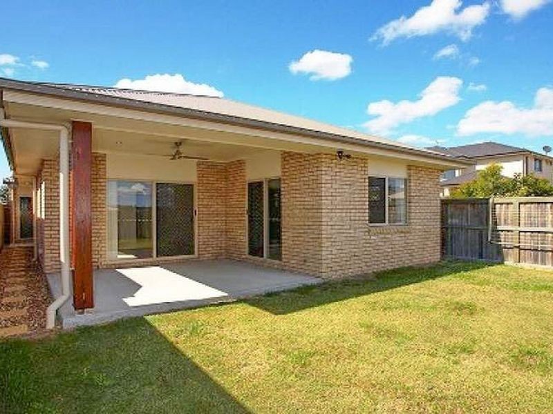 5 Kurrajong Circuit, North Lakes QLD 4509
