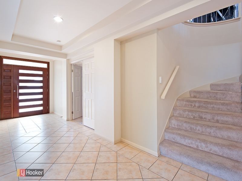 4 Chilton Crescent, North Lakes QLD 4509